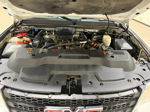 Used 2014 GMC Sierra 3500 W/T w/ Snow Plow Prep Package AWD/4WD image 53