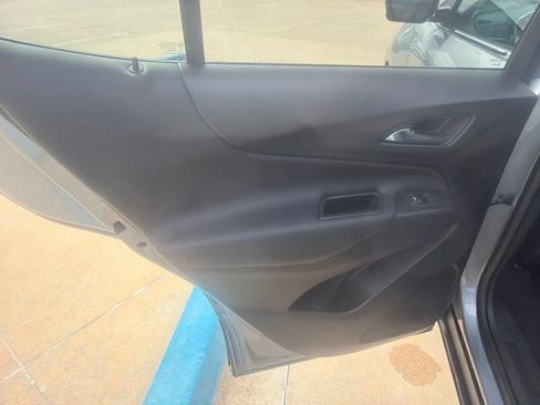 Used 2023 Chevrolet Equinox LT FWD image 26