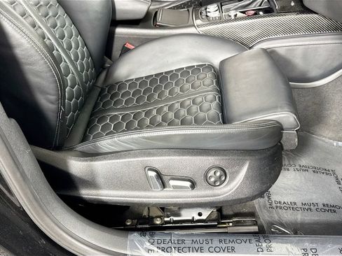 Used 2016 Audi RS 7 Prestige w/ Driver Assistance Package image 38