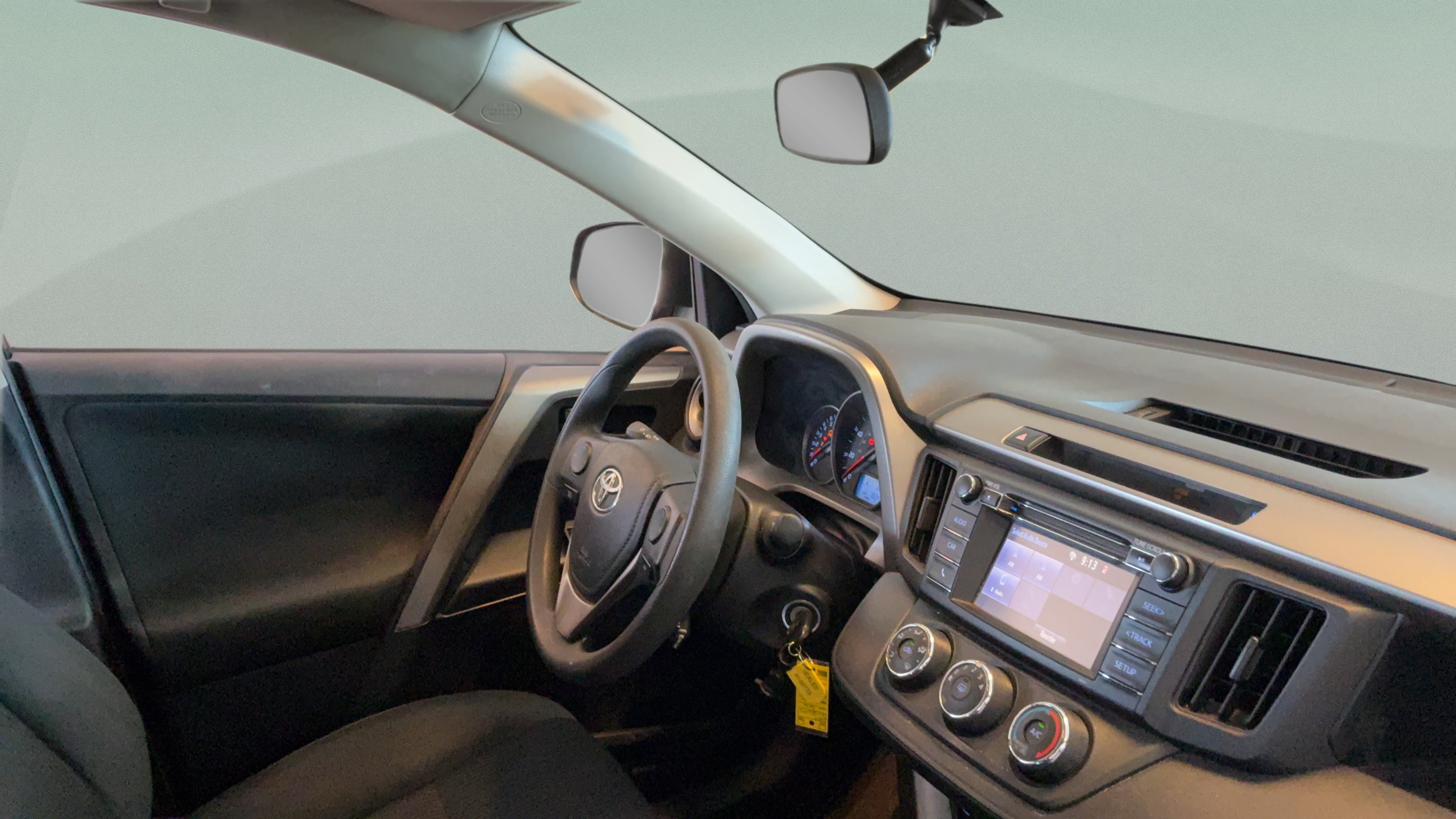 Used 2016 Toyota RAV4 LE FWD image 25