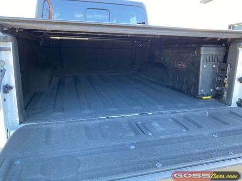 Certified 2020 Jeep Gladiator Overland w/ Cold Weather Group image 9