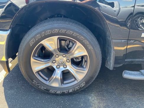 Used 2023 RAM 1500 Laramie AWD/4WD image 16