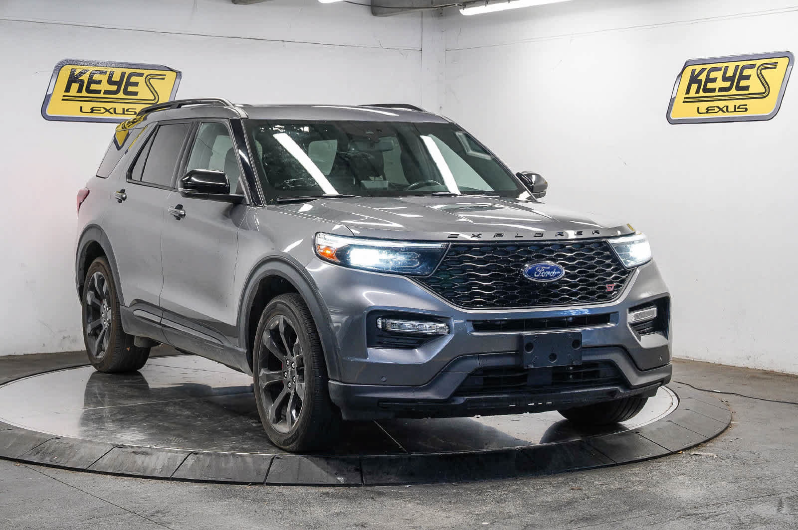 Used 2023 Ford Explorer ST w/ Equipment Group 401A AWD/4WD image 5