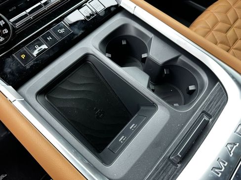 New 2026 Nissan Armada Platinum Reserve image 40