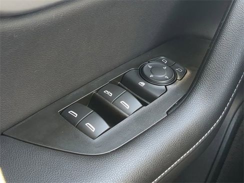 Used 2023 Chevrolet Blazer LT image 27