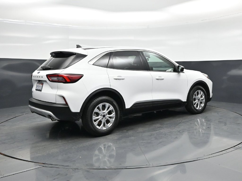 Certified 2023 Ford Escape Active FWD image 12