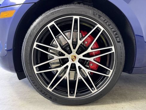 Certified 2023 Porsche Macan GTS AWD/4WD image 13