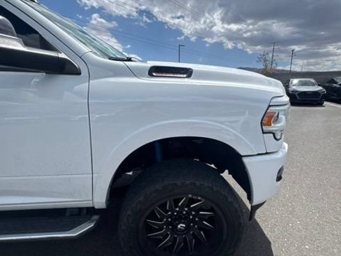 Used 2022 RAM 2500 Laramie AWD/4WD image 4