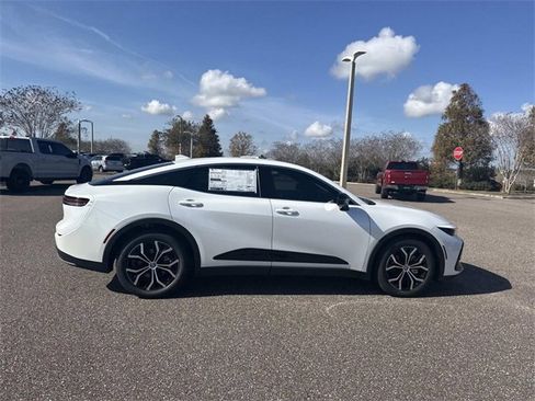 New 2026 Toyota Crown XLE image 2