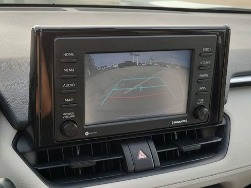 Used 2022 Toyota RAV4 XLE w/ Convenience Package image 14