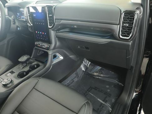 Certified 2024 Ford Ranger Lariat w/ Advanced Towing Package image 20