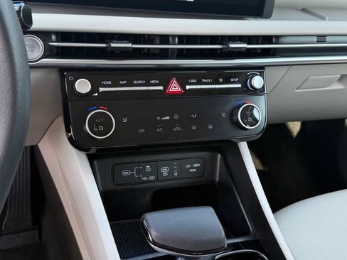 Used 2025 Hyundai Tucson SEL FWD image 19