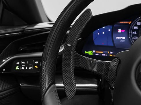 Used 2023 Ferrari SF90 Spider image 56