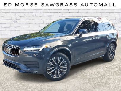 Used 2022 Volvo XC90 T6 Momentum w/ Advanced Package