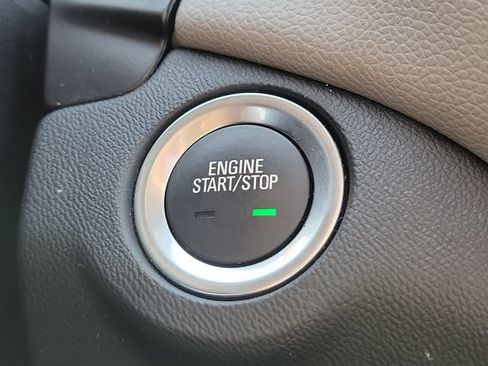 Used 2019 Chevrolet Equinox LS FWD image 33