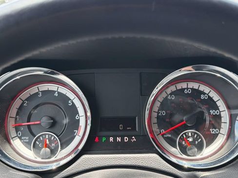 Used 2015 Dodge Grand Caravan SXT FWD image 34