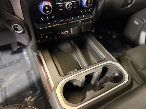 Used 2019 GMC Sierra 1500 SLT w/ SLT Convenience Package image 16