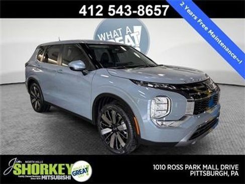 New 2026 Mitsubishi Outlander SE AWD/4WD image 1