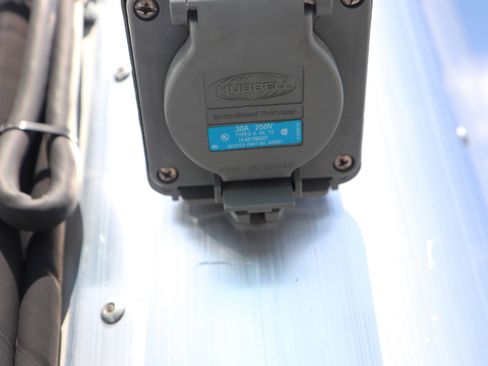 Used 2023 Ford F650 2WD Regular Cab Super Duty image 29