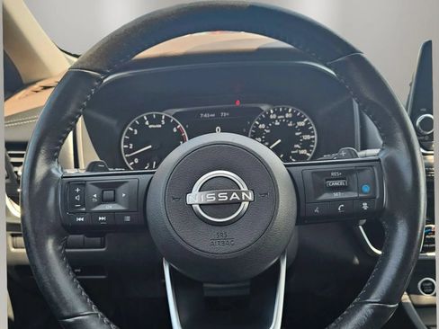 Used 2022 Nissan Rogue SV w/ SV Premium Package AWD/4WD image 16