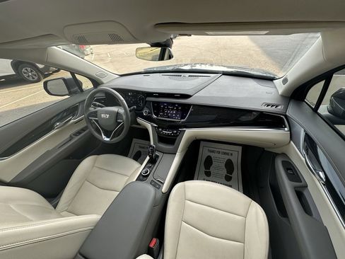 Used 2021 Cadillac XT6 Premium Luxury image 7