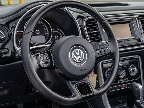 Used 2019 Volkswagen Beetle 2.0T SE FWD image 26
