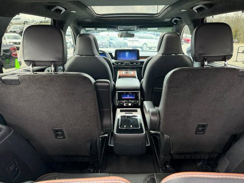 Used 2025 Lincoln Aviator Black Label w/ Jet Appearance Package AWD/4WD image 13