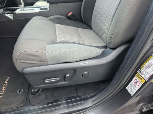 Used 2015 Toyota Tundra SR5 w/ TRD Off Road Package AWD/4WD image 10