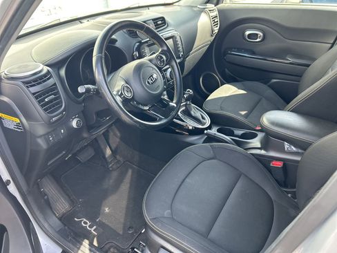 Used 2016 Kia Soul + w/ Audio Package image 5