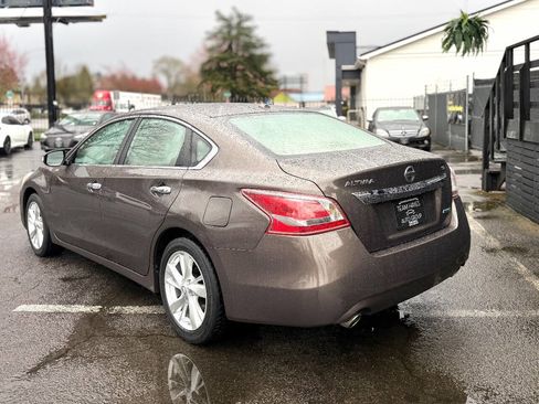 Used 2013 Nissan Altima 2.5 SL FWD image 4