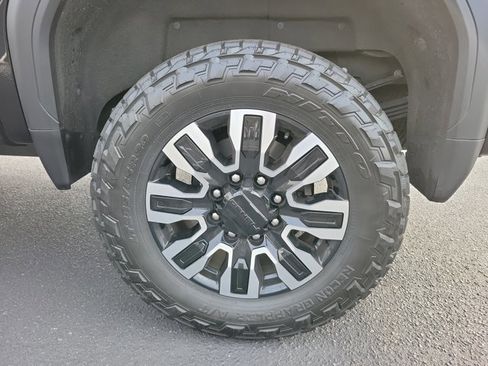 Used 2024 GMC Sierra 2500 Denali Ultimate w/ Max Trailering Package image 9