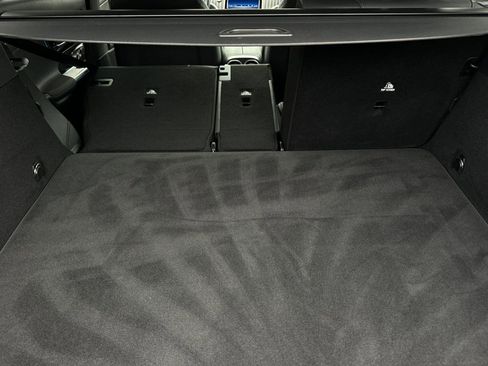 Certified 2025 Mercedes-Benz GLC 300 image 35