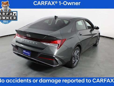 Certified 2025 Hyundai Elantra Sport FWD image 5