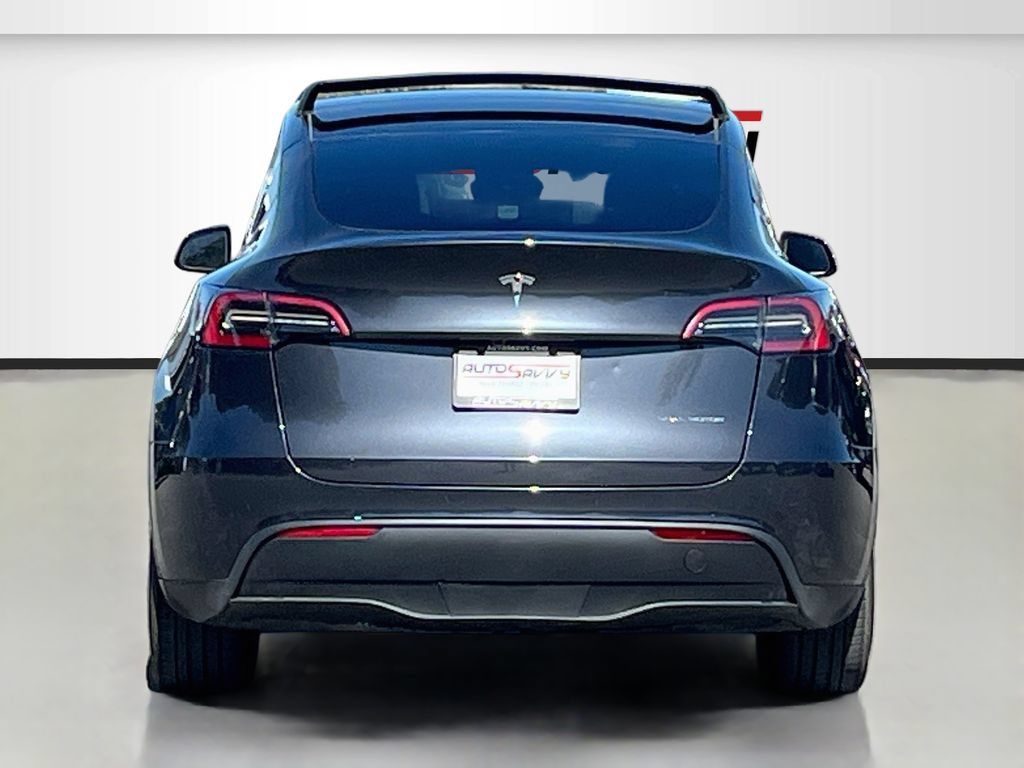 Used 2024 Tesla Model Y Long Range AWD/4WD image 6