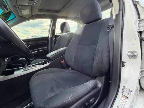 Used 2015 Nissan Altima 2.5 SV w/ Convenience Package FWD image 8