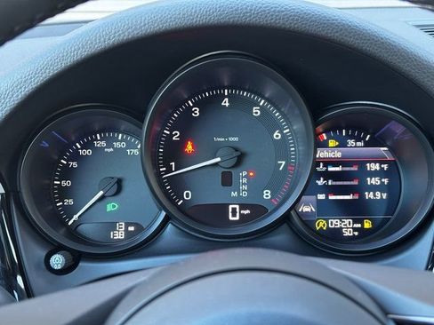 Certified 2026 Porsche Macan AWD/4WD image 17