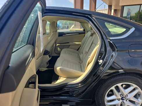 Used 2016 Ford Fusion SE image 14
