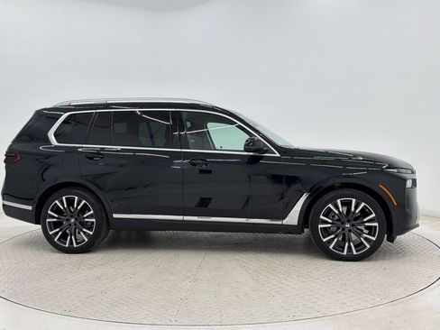 Certified 2024 BMW X7 xDrive40i w/ Premium Package AWD/4WD image 8