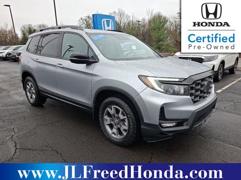 Certified 2023 Honda Passport TrailSport image 1