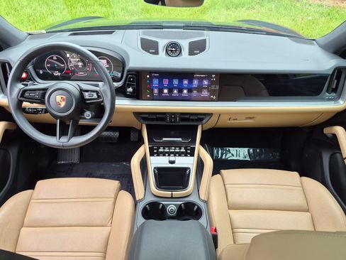 Certified 2026 Porsche Cayenne Coupe AWD/4WD image 22