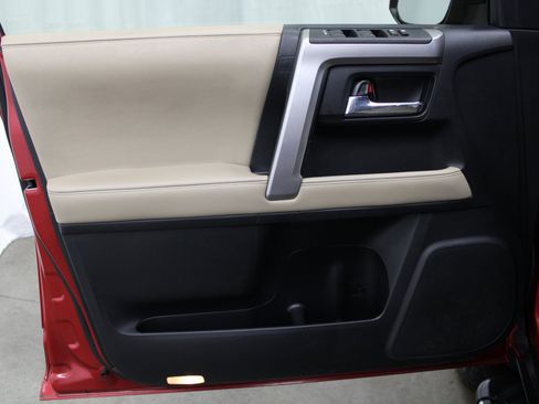 Used 2021 Toyota 4Runner SR5 Premium image 11