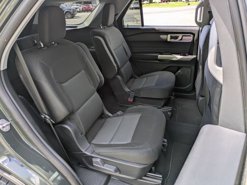 Used 2024 Ford Explorer XLT AWD/4WD image 21