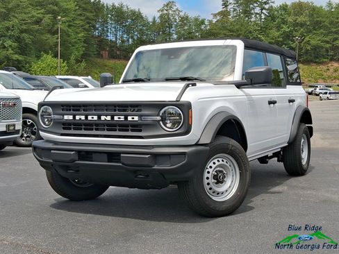 New 2025 Ford Bronco 4-Door image 1