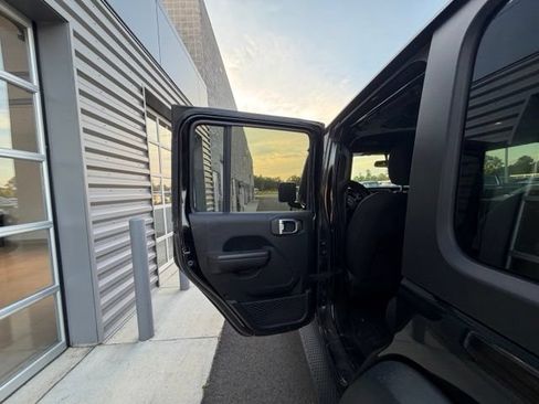Used 2021 Jeep Wrangler Unlimited Sport AWD/4WD image 18