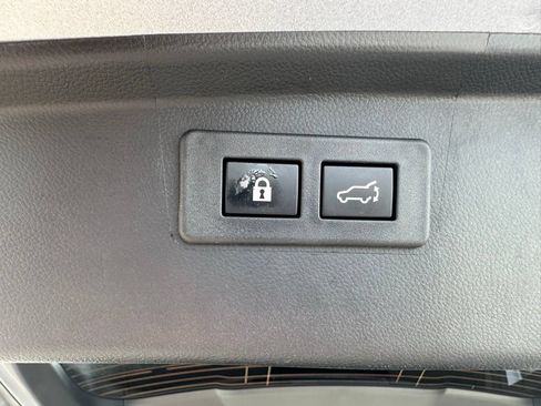 Used 2025 Subaru Outback Limited w/ Popular Package #2 AWD/4WD image 8