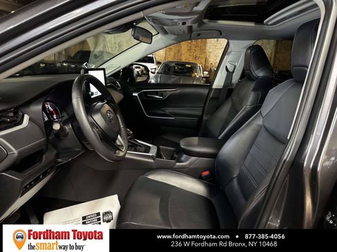 Used 2023 Toyota RAV4 XLE Premium AWD/4WD image 18