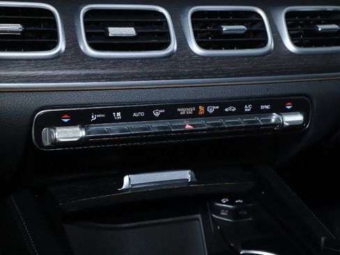Used 2022 Mercedes-Benz GLE 350 4MATIC image 26