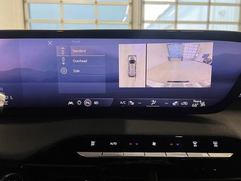 Used 2025 Buick Enclave Preferred image 28