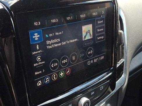 Used 2023 Chevrolet Traverse LT w/ LPO, Floor Liner Package AWD/4WD image 17