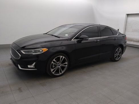Used 2020 Ford Fusion Titanium AWD/4WD image 2